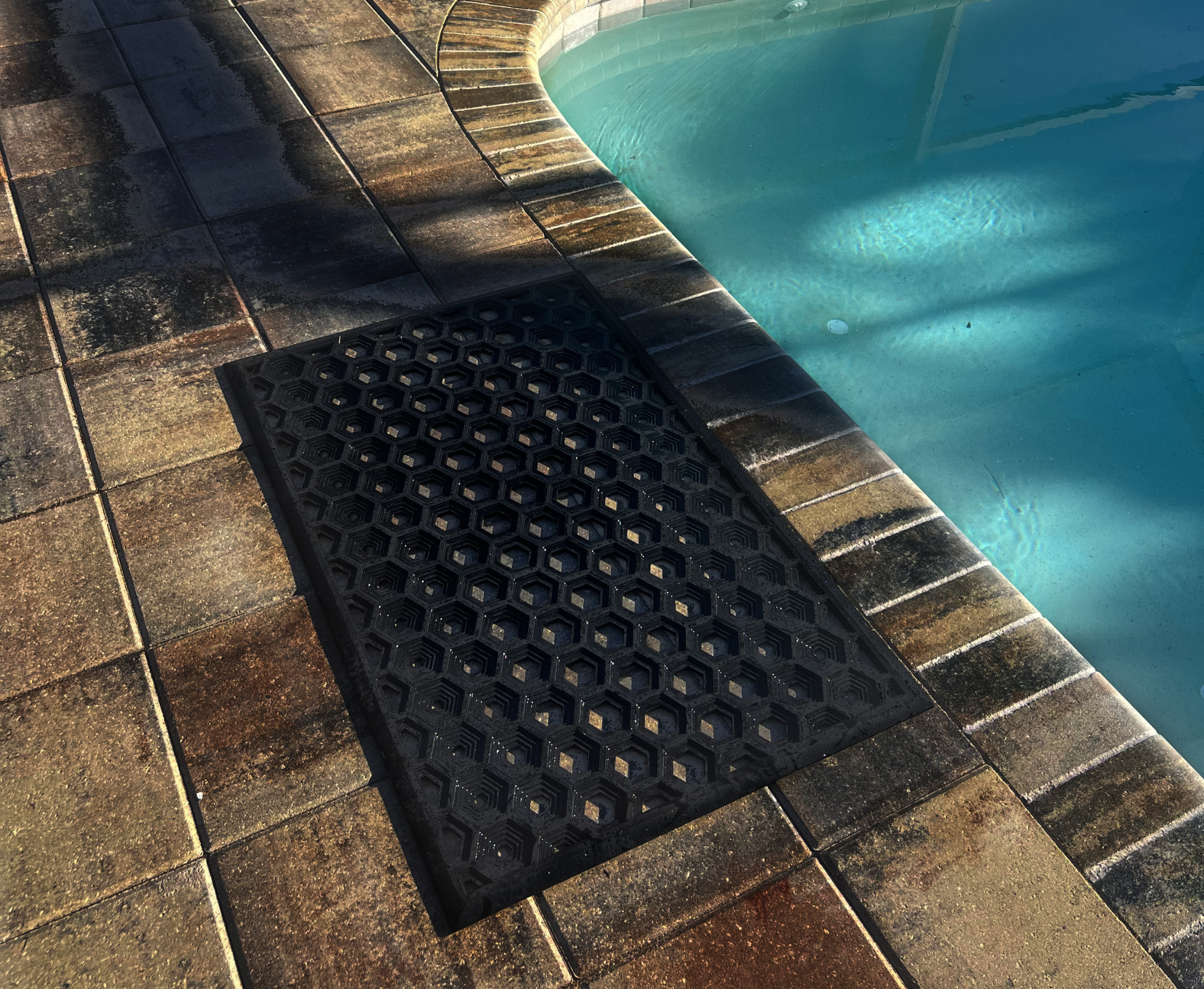 Subhera Outdoor Rubber Mat – 25X39 Honeycomb Design for Pool Area