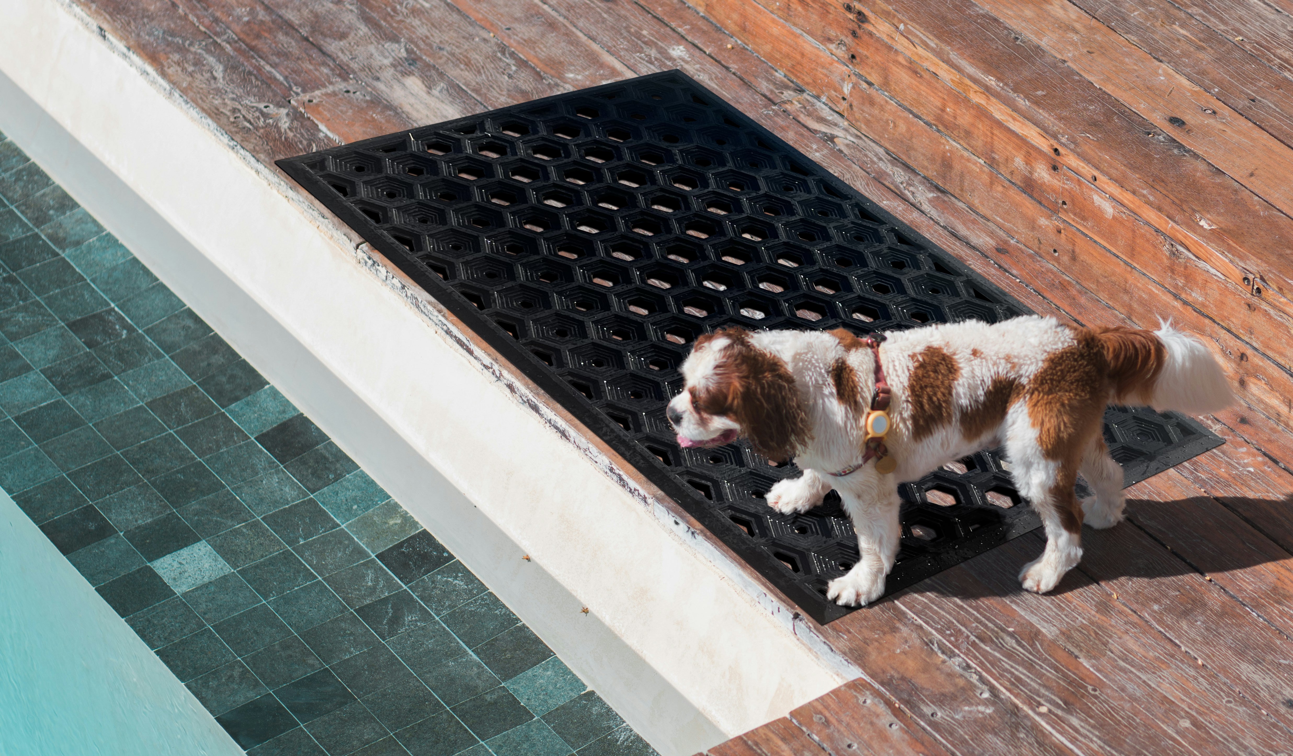 SUBHERA Hexa Drain Pool Mat 25X39 – Stylish Protection by the Water